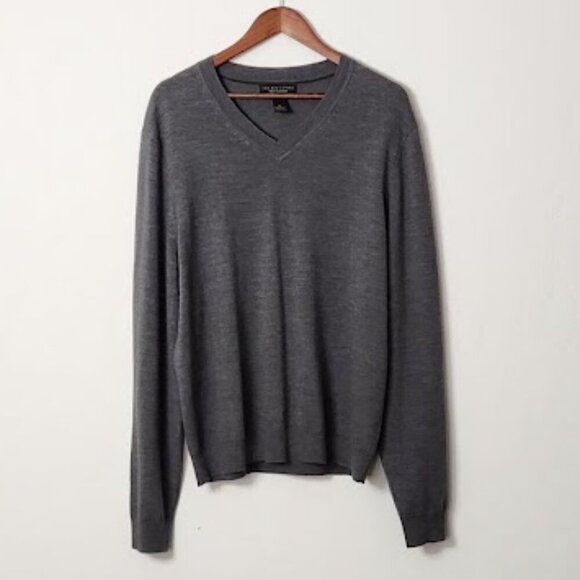 The Men's Store Bloomingdale's Men's Long Sleeve V-neck Sweater Size XL - Picture 1 of 6